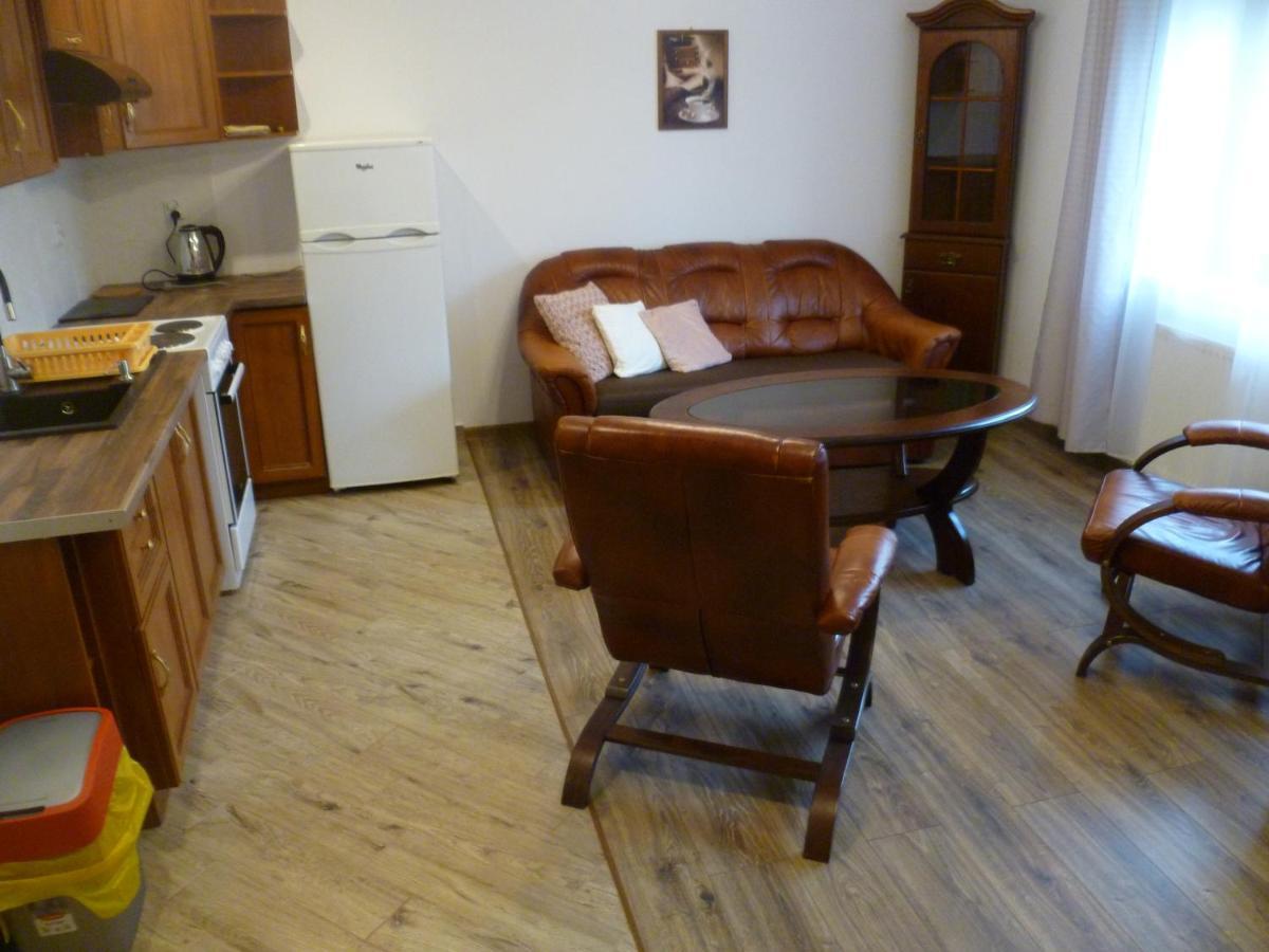 Klimatyczny Domek - Apartamenty & Noclegi Slawecin Extérieur photo