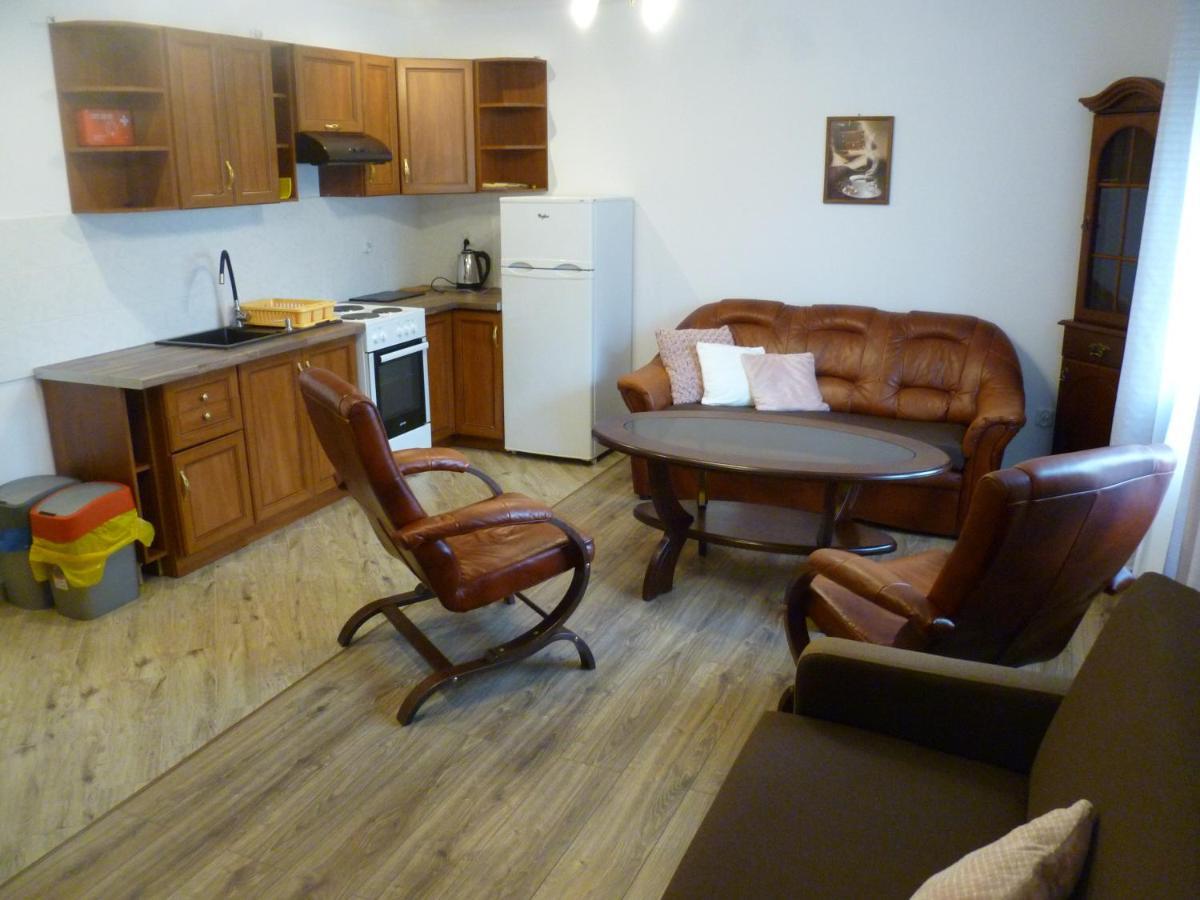 Klimatyczny Domek - Apartamenty & Noclegi Slawecin Extérieur photo